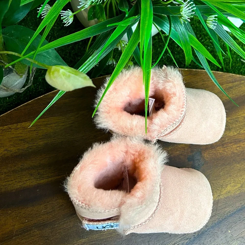 UGG Kids - Erin suede boots - kids - M  $82.00 Color: Baby Pink